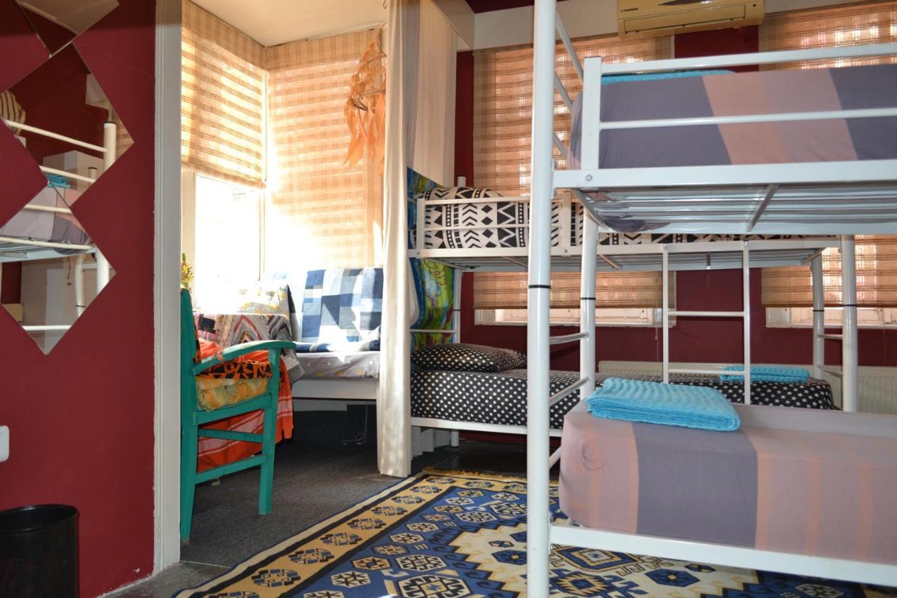 My Happy Home Hostel Smirne Esterno foto